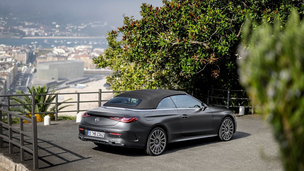 [사진 6] 디 올-뉴 메르세데스-벤츠 CLE 450 4MATIC 카브리올레.jpg