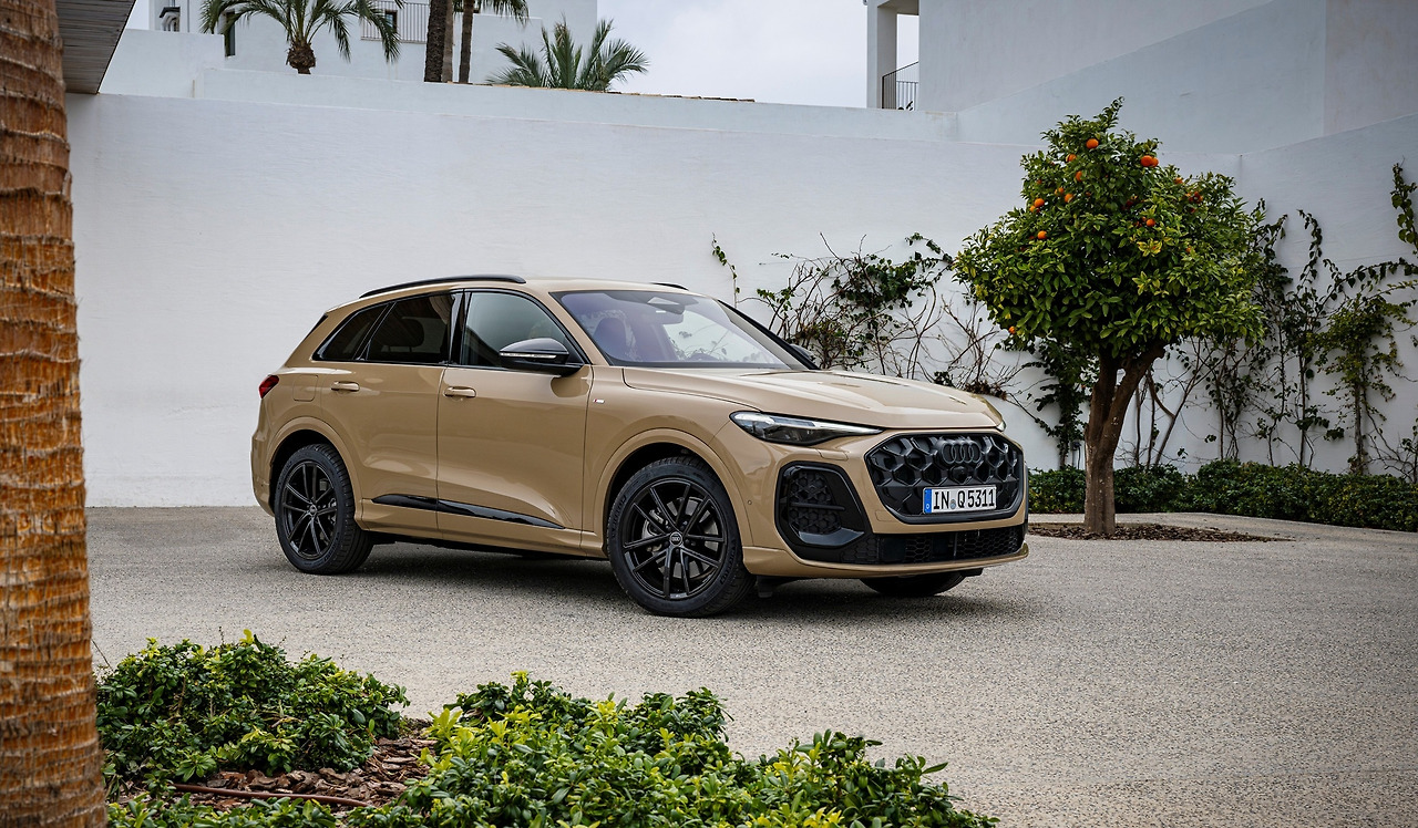 사진 1_더 뉴 아우디 Q5.jpg