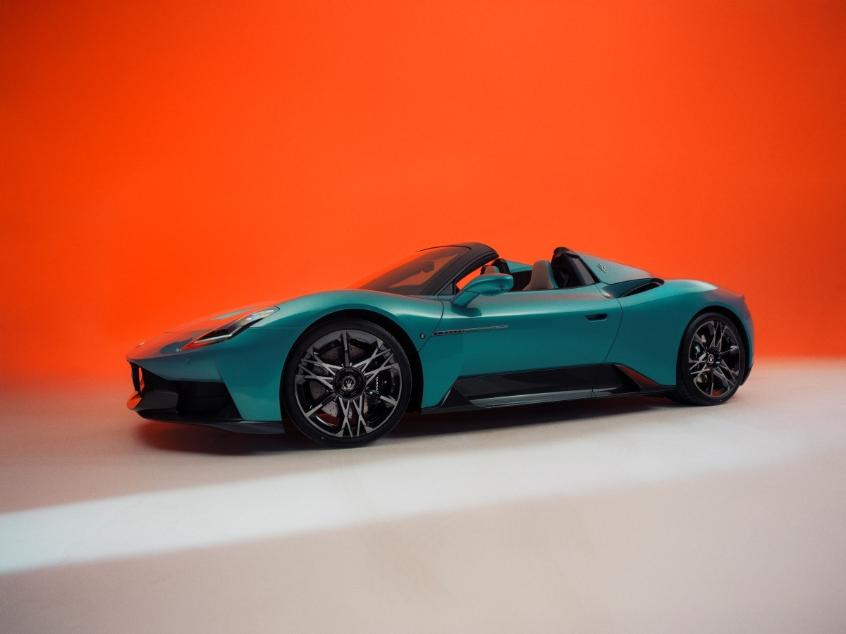 사진자료3-마세라티 슈퍼 스포츠카 MCPURA 첼로(Cielo).jpg