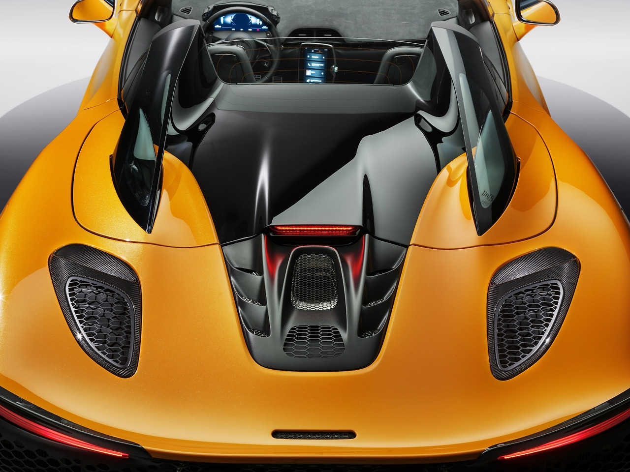 Small-15901-McLarenArturaSpider.jpg