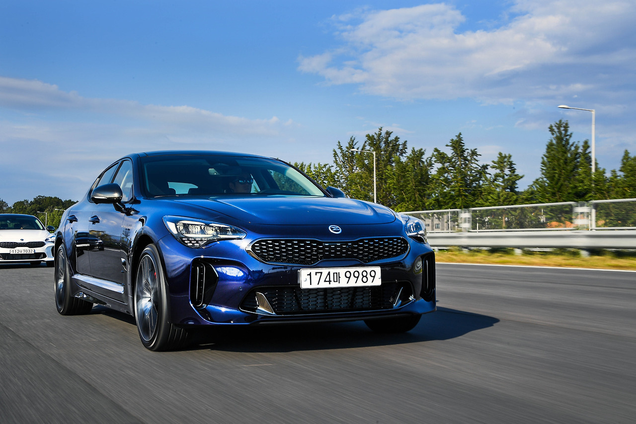 2020 _!HS_스팅어_!HE_ 주행 (22).jpg