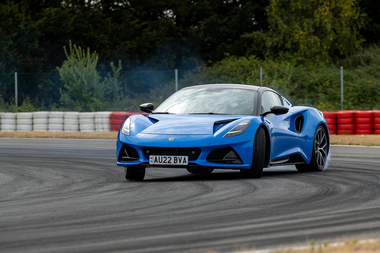 [사진자료] 로터스 에미라 V6 퍼스트 에디션, 초도 물량 완판… 쾌조의 스타트!_2.jpg