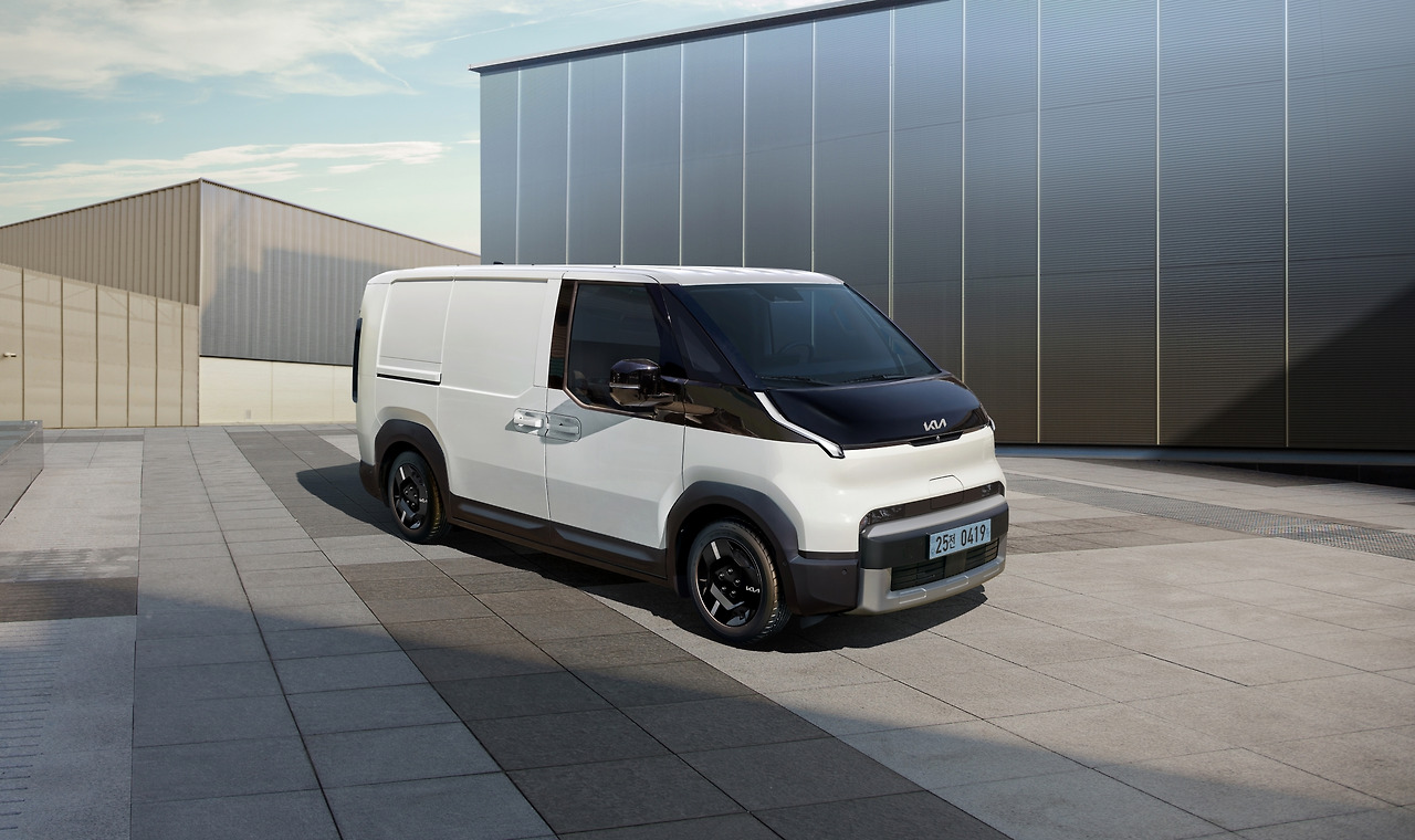 (사진4) 더 기아 PV5 카고 외장.jpg