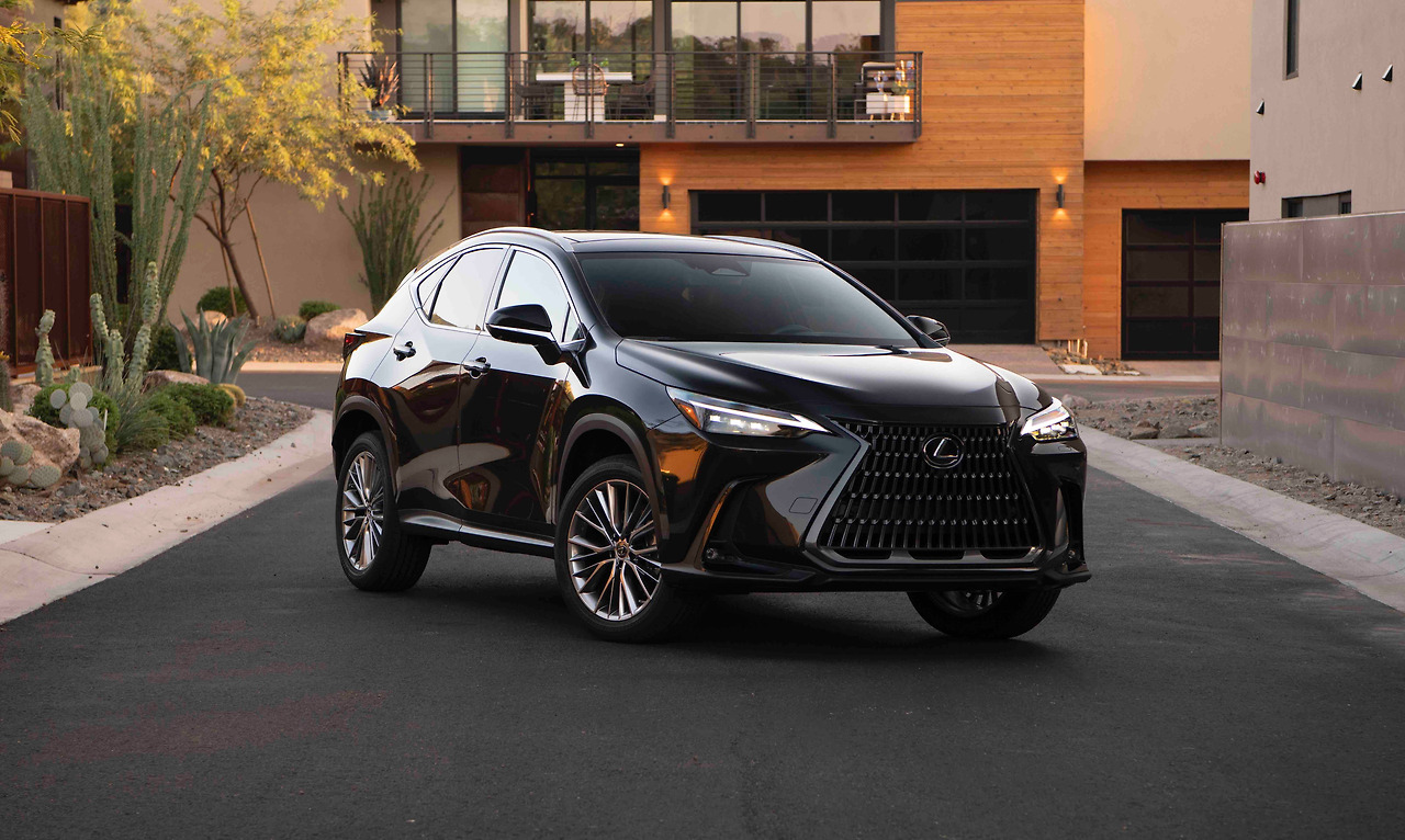 2022_Lexus_NX-350_Caviar_003.jpg