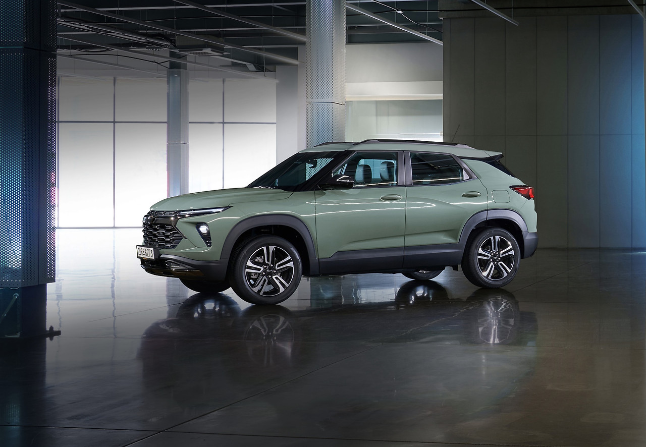 [사진 2] 쉐보레, 2026년형 트레일블레이저_피스타치오 카키(Pistachio Khaki) 컬러의 ACTIV Limited Edition.jpg