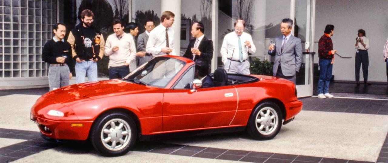 origin-story-of-mazda-mx-5-miata_1989-celebration-at-us-rd-1-desktop2.jpg