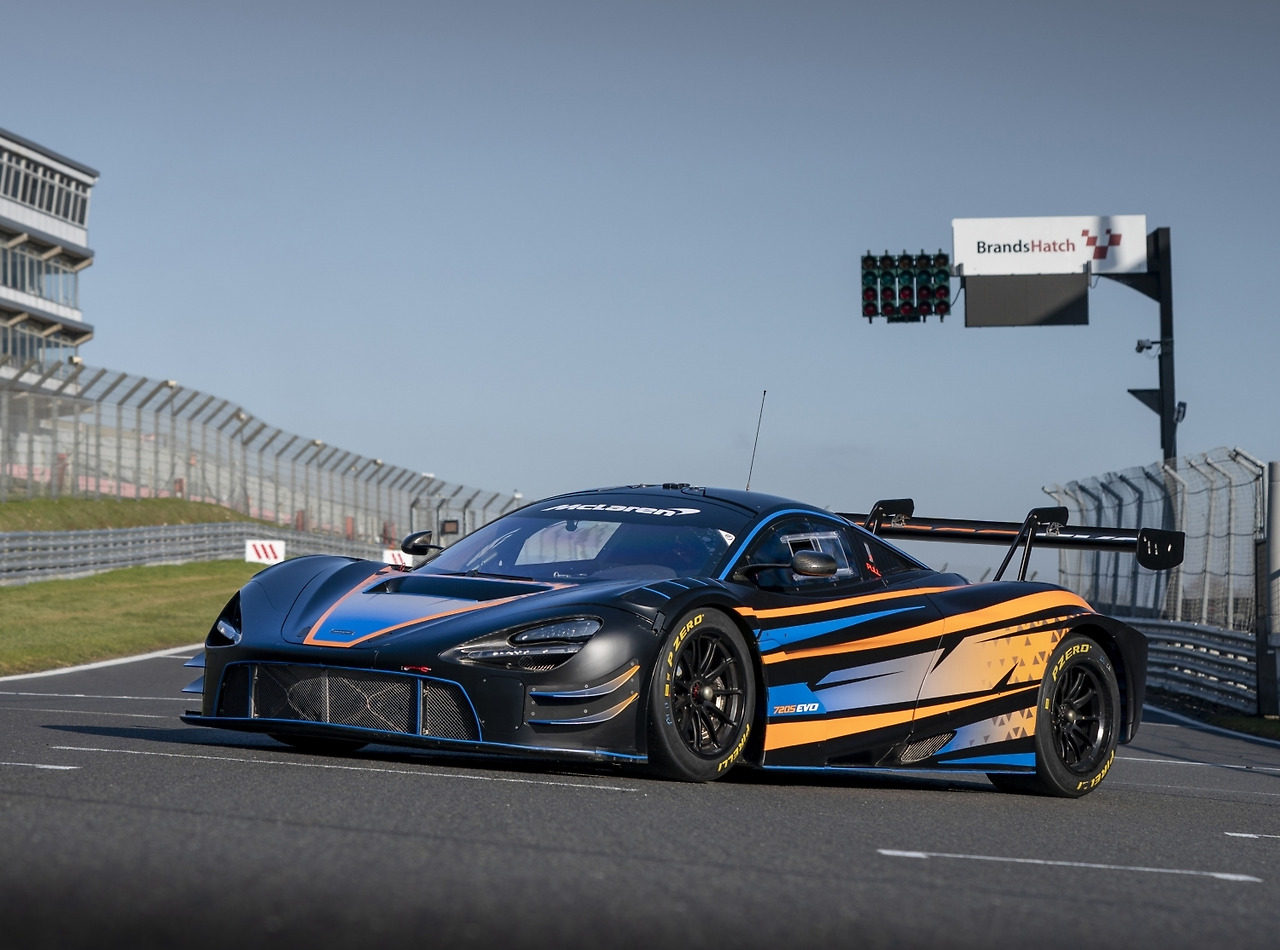 [사진1] 720S GT3 에보 레이스카.jpg