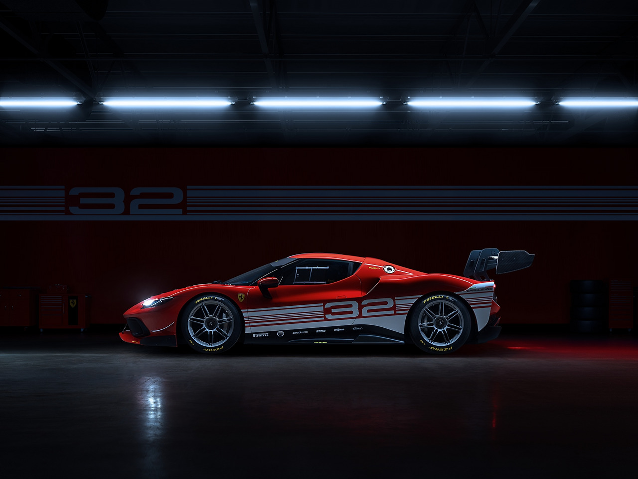 3_페라리 296 챌린지_측면.jpg