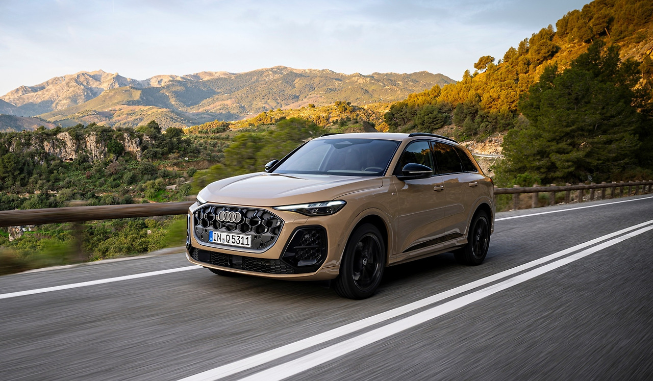 사진 2_더 뉴 아우디 Q5 (2).jpg