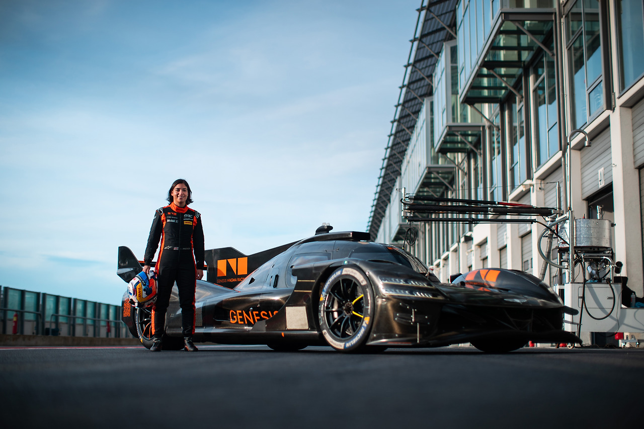 251118_jamiechadwickcompletesfirstlapsaboardgmr-001hypercar_1.jpg