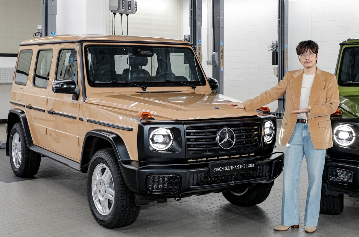 [사진 9] 메르세데스-벤츠 코리아, 신차 출시 기념 차범근_추신수_이동휘와 1980년대 G-클래스를 오마주한 차량과의 만남.jpg