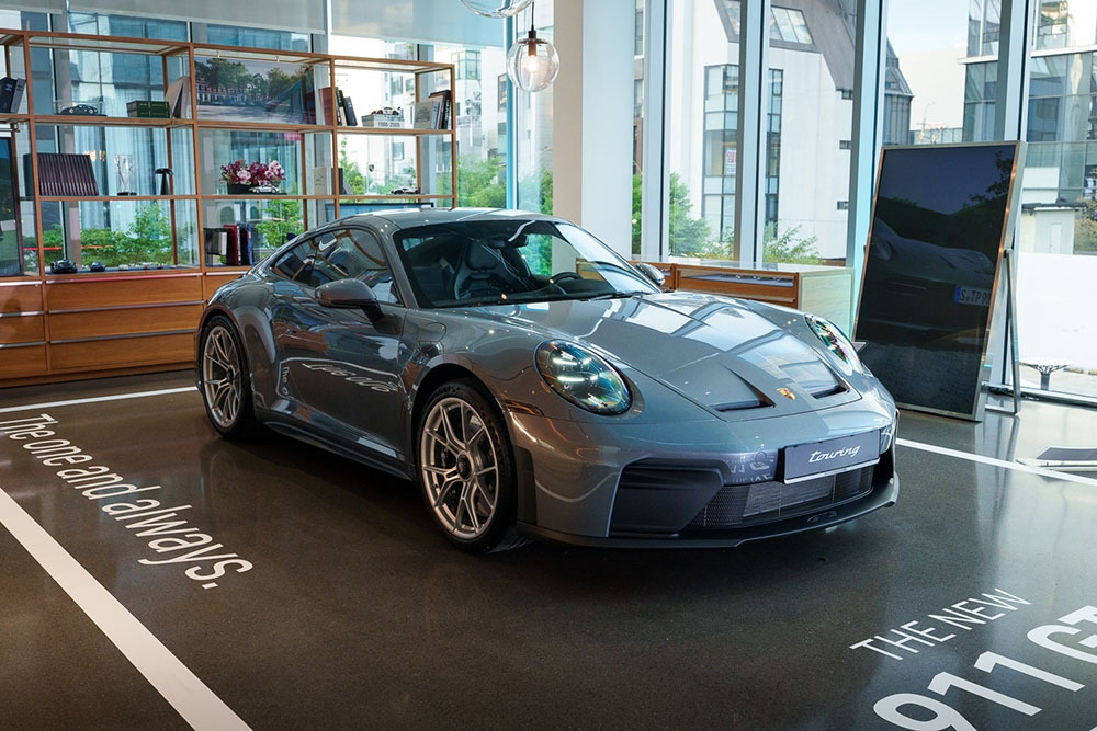 신형 911 GT3 투어링 패키지.jpg