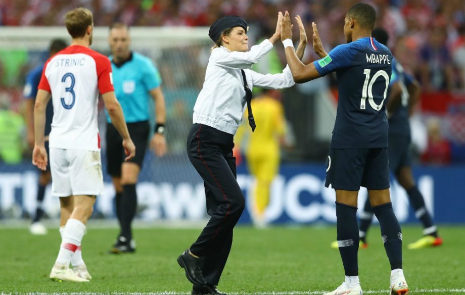 pussy-riot-world-cup-final-invaders-920x584.jpg