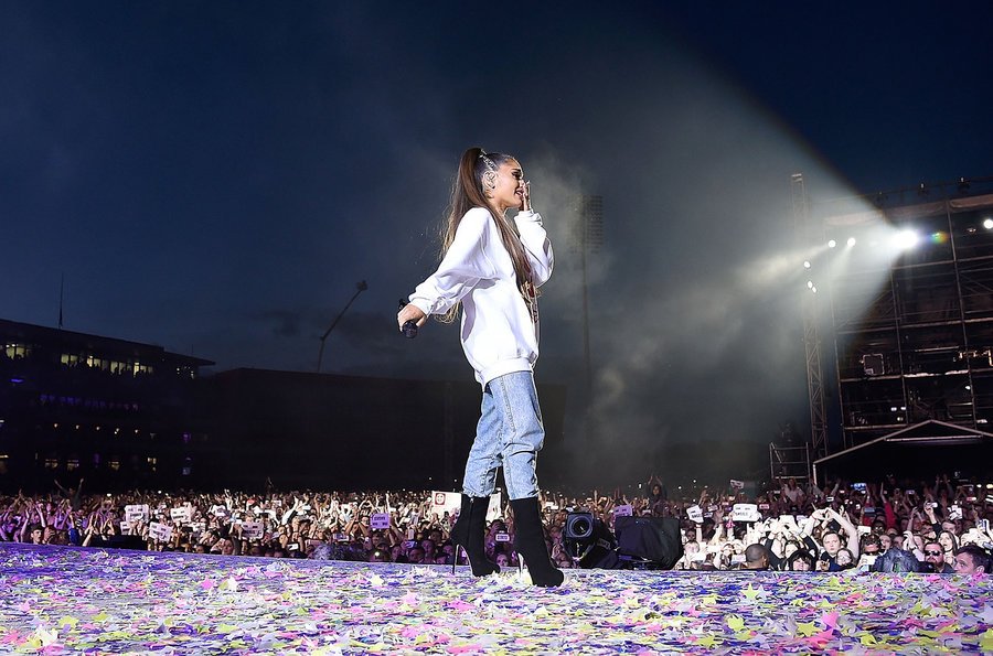 ariana-grande-manchester-one-love-live-03-billboard-1548.jpg