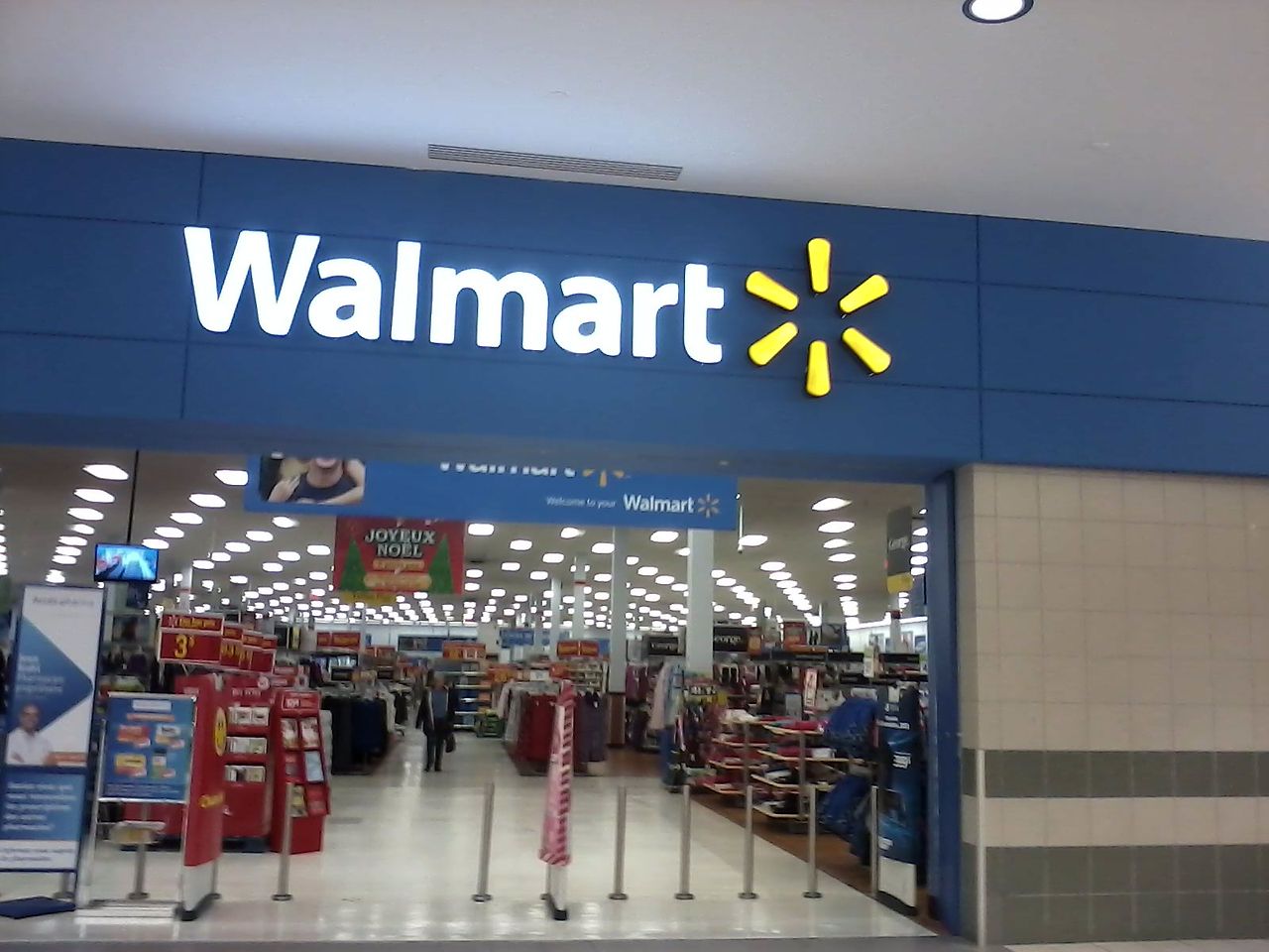 Walmart_Pincourt_Mall_Entrance.jpg