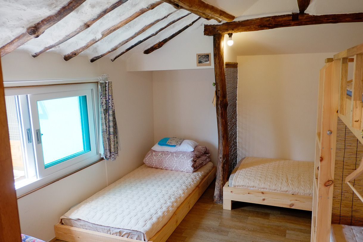 맨도롱또똣2016 안채다인실.jpg