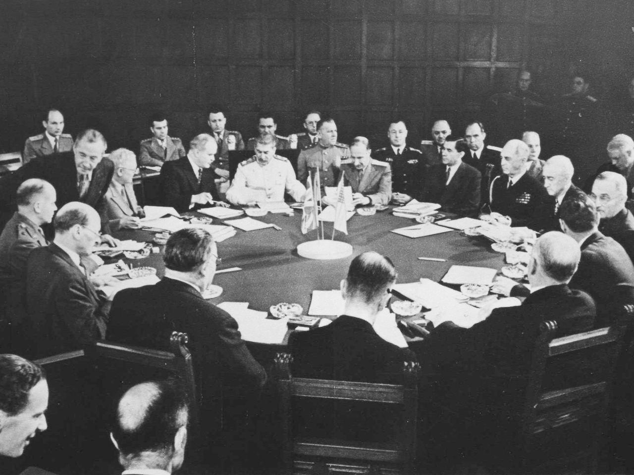 Potsdam-Konferenz-1945_(cropped).jpg