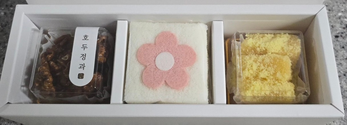 5_8bcUd018svc8yp79ueyy2fn_hgt0e (1).jpg