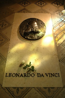 tombe-leonard-de-vinci.jpg