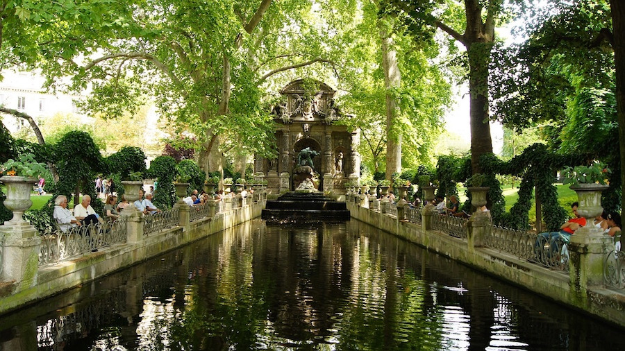 fontaine-medicis-luxembourg.jpg