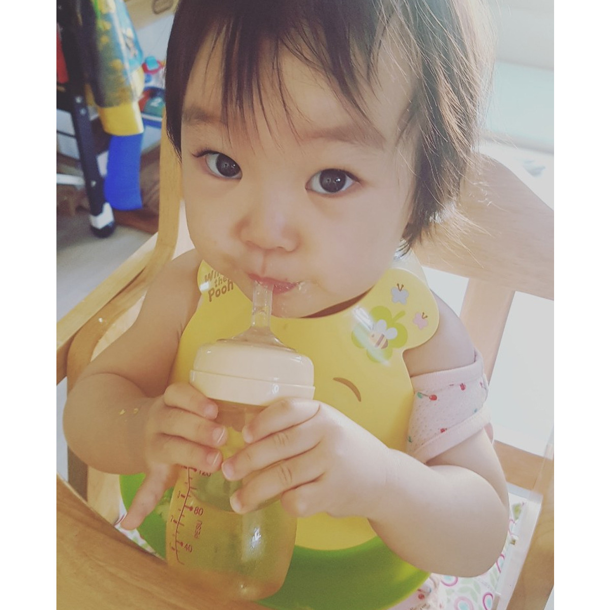 180708 새끼손가락 들기--.jpg