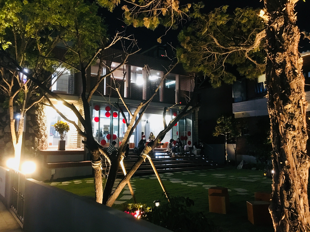 군자역 커피체리.jpg