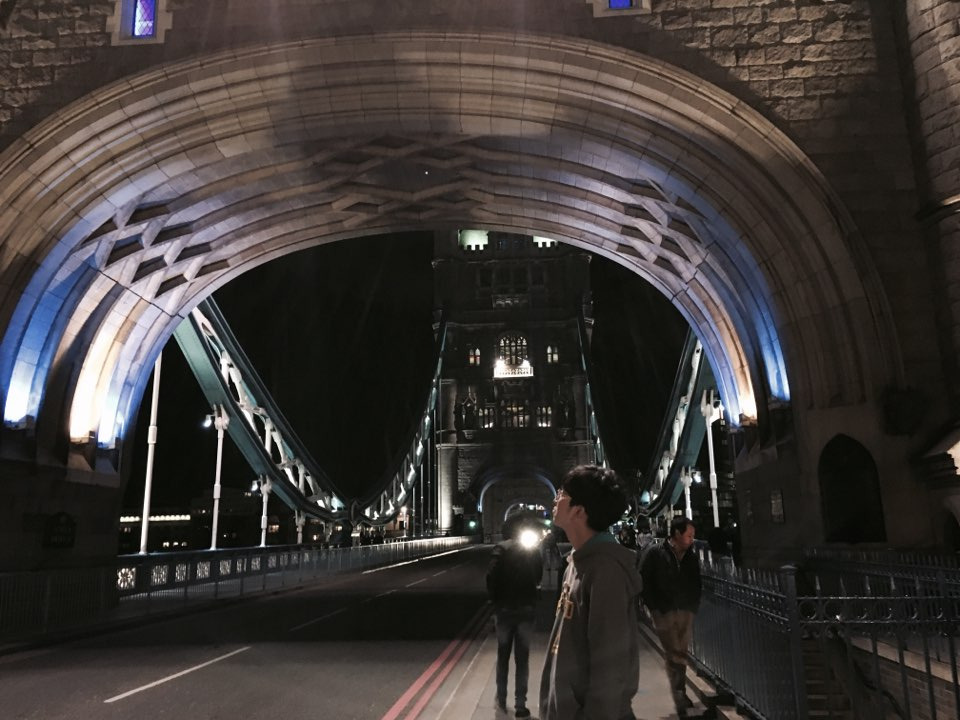 타워 브릿지 런던.jpg