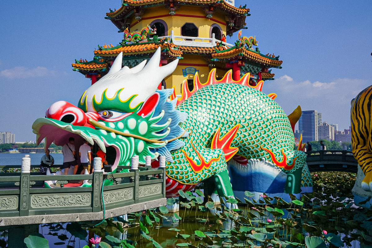 15가오슝 용호탑.jpg