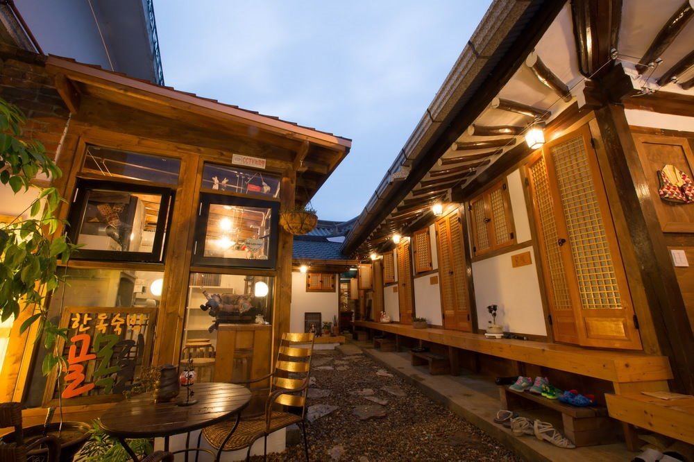 04_전주_골목길_게스트하우스.jpg