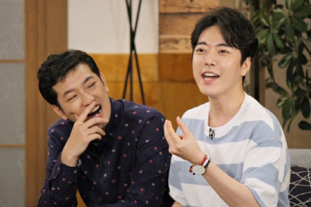 해피투게더 출연한 웹툰작가 이말년(왼쪽)과 박태준.jpg