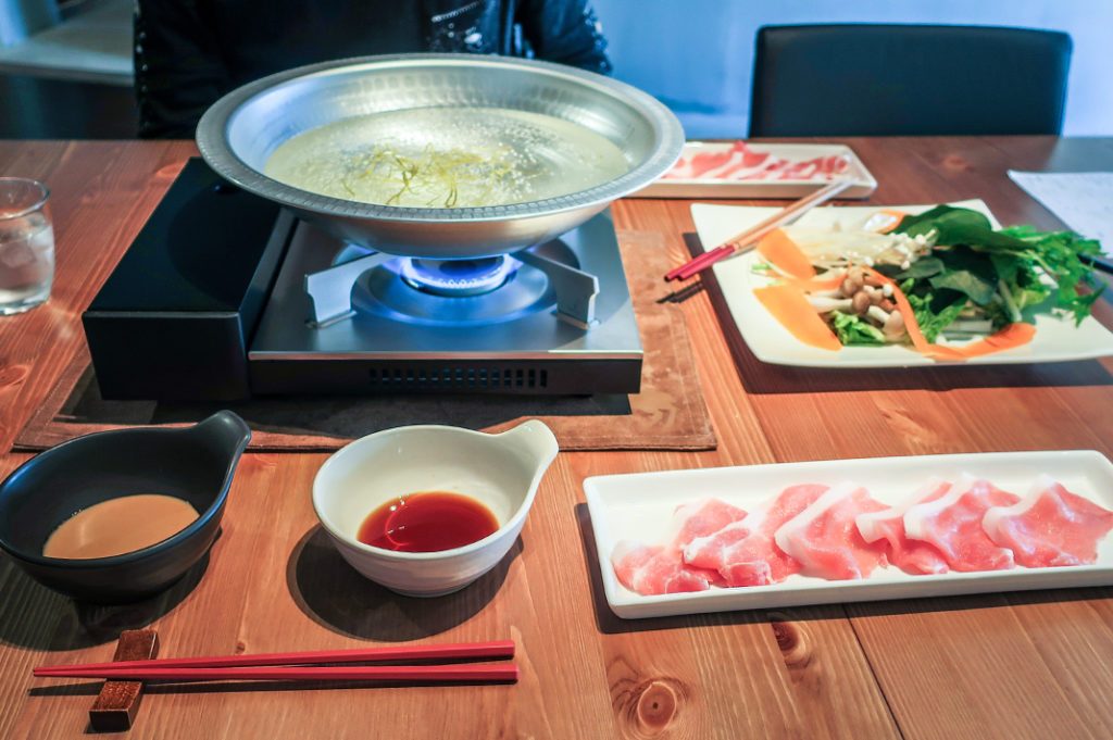 shabu-shabu-ingredients-hot-pot-nabe-1024x681.jpg