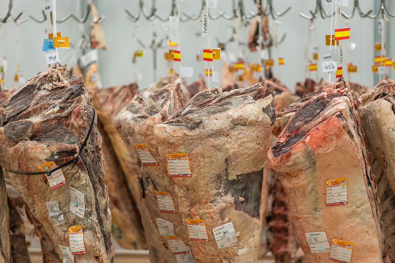 maduracio%CC%81n-de-la-carne-en-seco-Dry-Aged-02.jpg