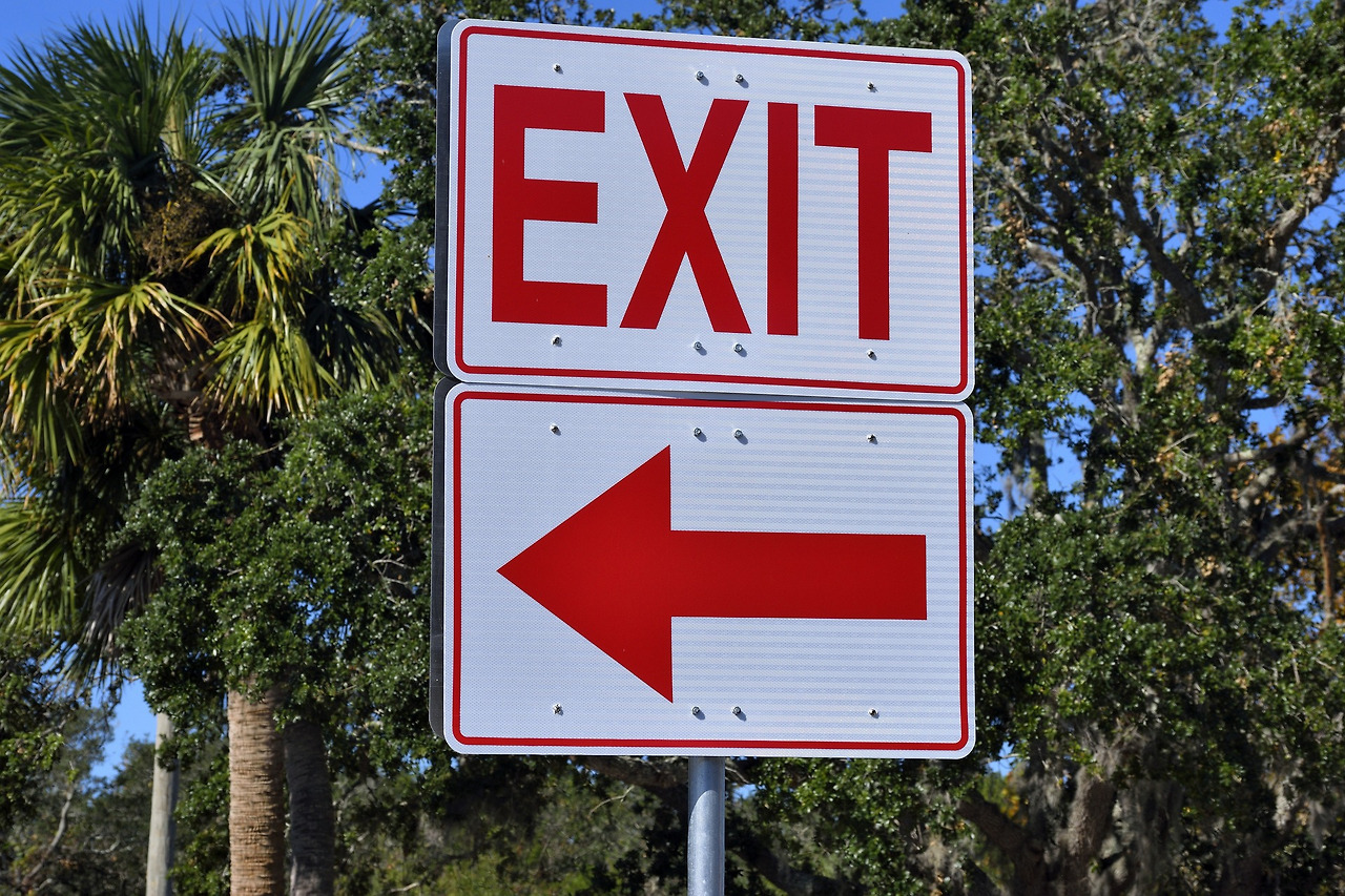 exit-sign-gdebe0f20f_1920.jpg