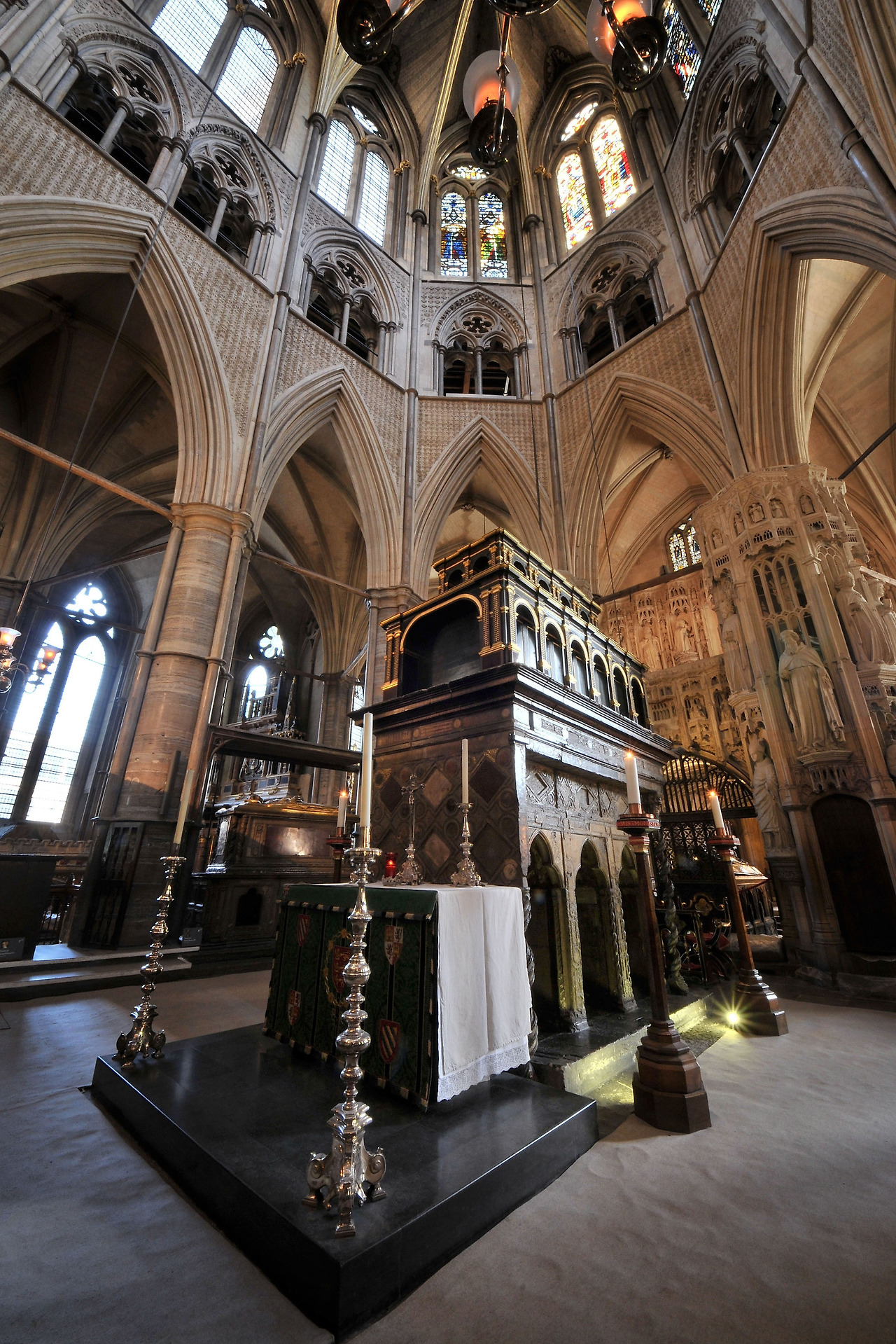 shrine-st-edward-confessor.jpg
