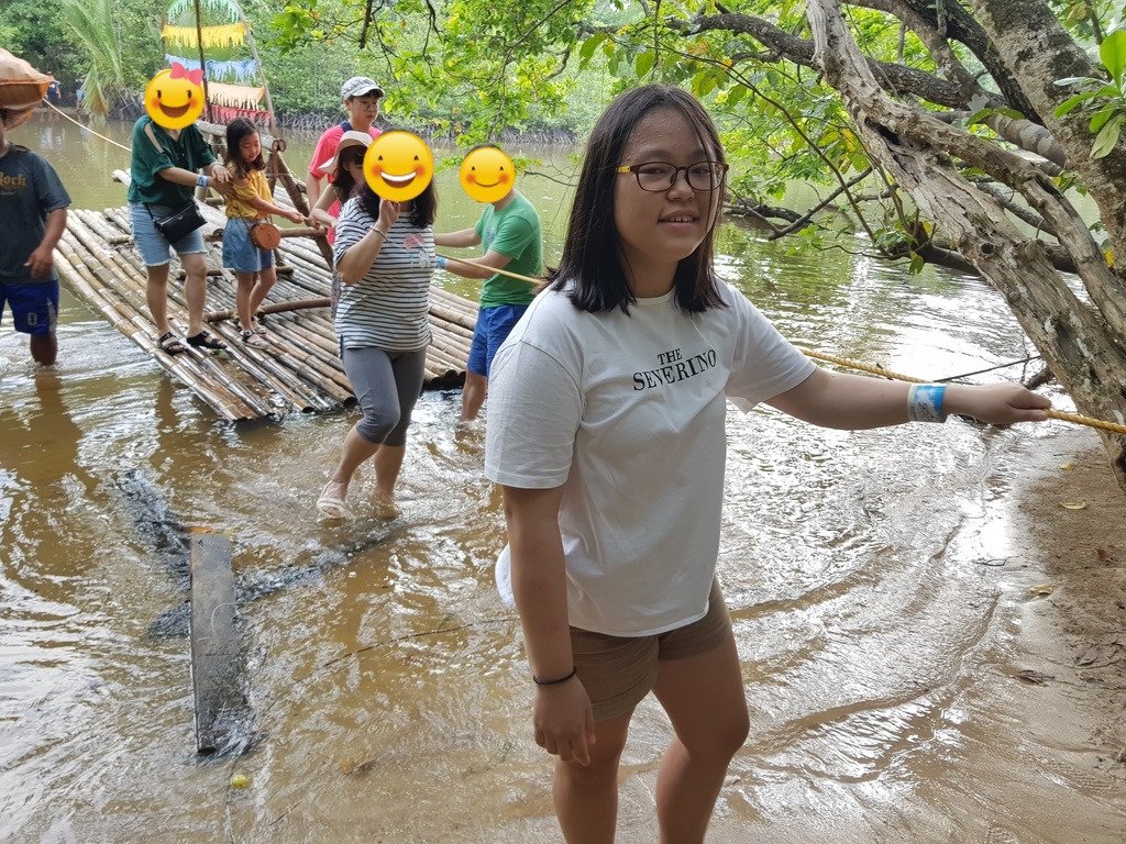 사방비치 짚라인 타러 가는 길2.jpg