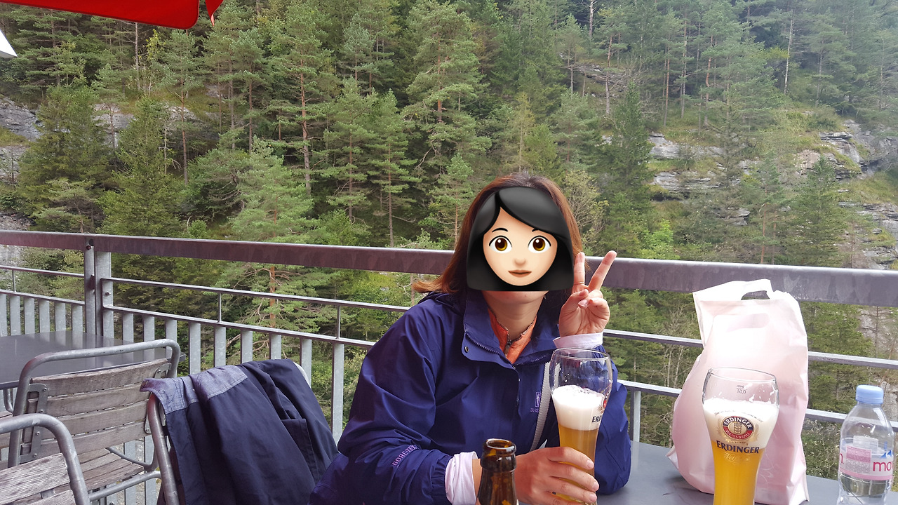 아레협곡 동쪽입구 누나.jpg