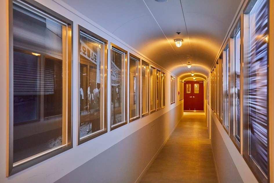 사진06_코오롱호텔 '타임 애프터 타임' 미디어 아트 전시회.jpg