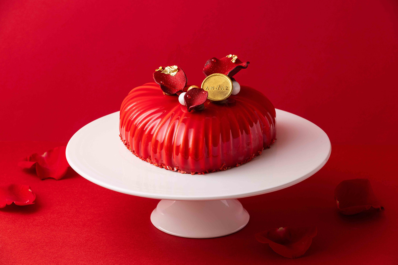 [안다즈 서울 강남] 밸런타인데이를 위한 `비 마이 러브 케이크` 선보여.jpg