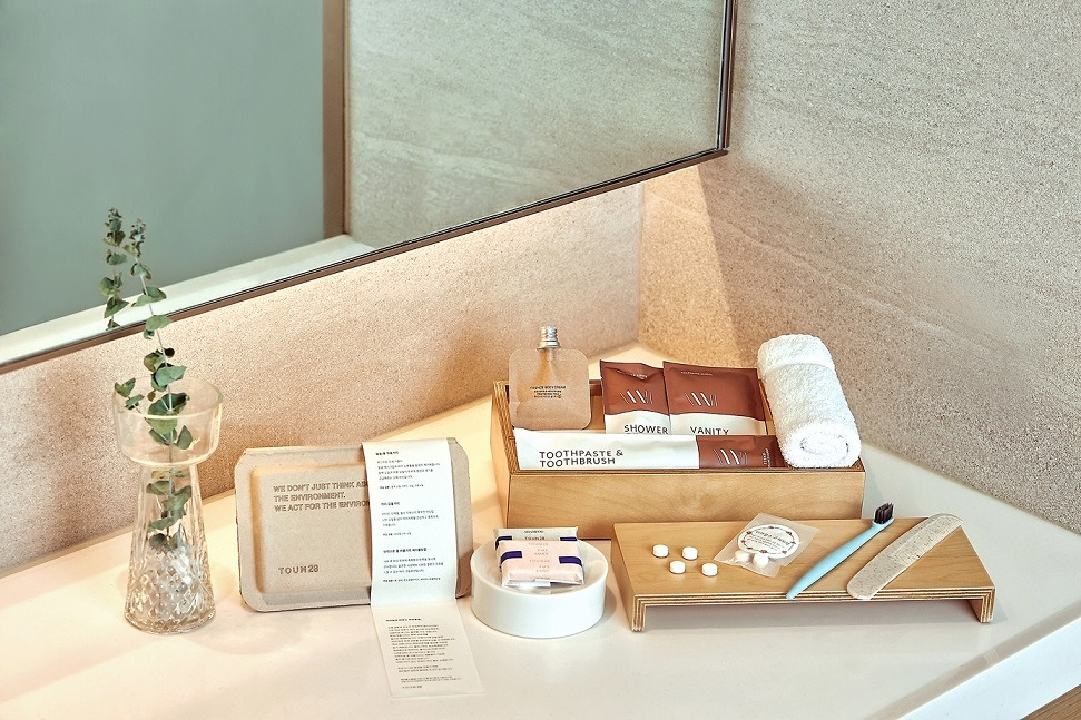 [워커힐] 워커힐 ‘비건 컨셉 룸’에 마련된 친환경 욕실 어메니티.jpg