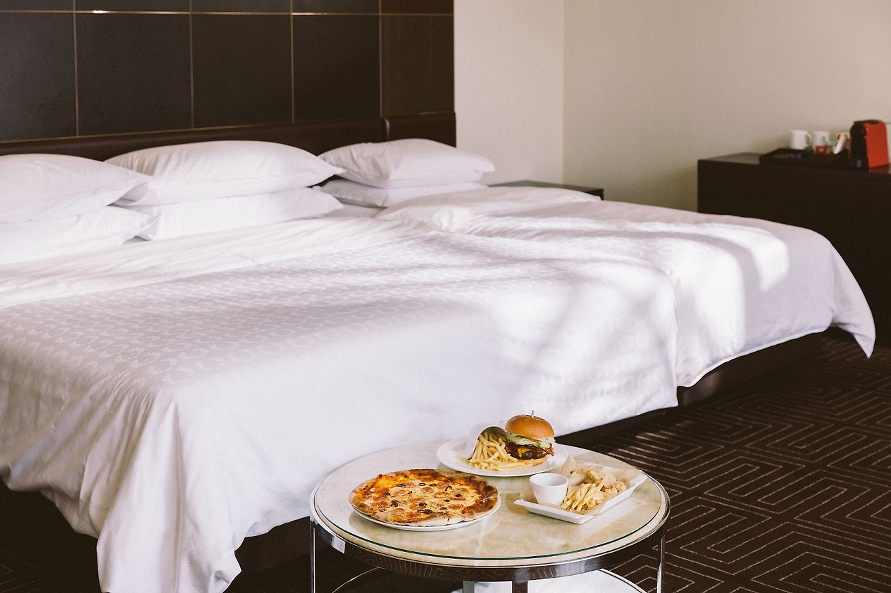 5_쉐라톤 그랜드 인천 호텔_ 3인 조식 포함한 스위트 룸 올인클루시브 패키지.jpg