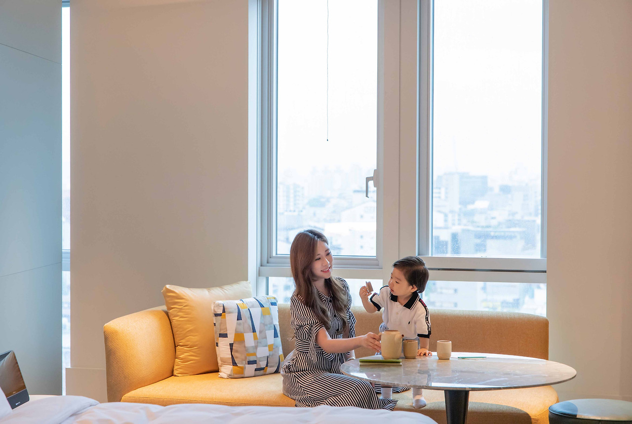 [안다즈 서울 강남] 카카오톡 채널 통한 설 맞이 프로모션_안다즈 설 패키지 선보여.jpg