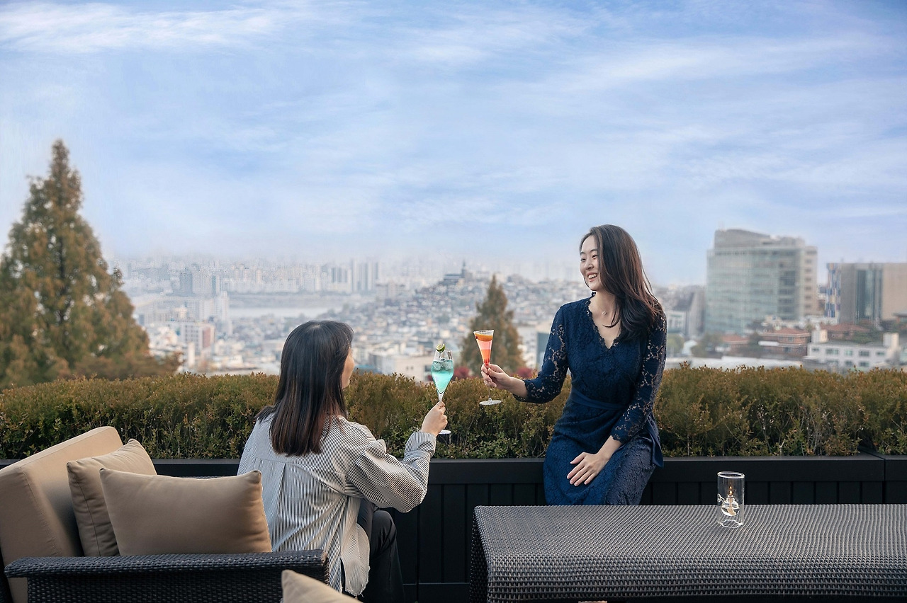 11_그랜드 하얏트 서울 호텔, 갤러리 야외 테라스2.jpg