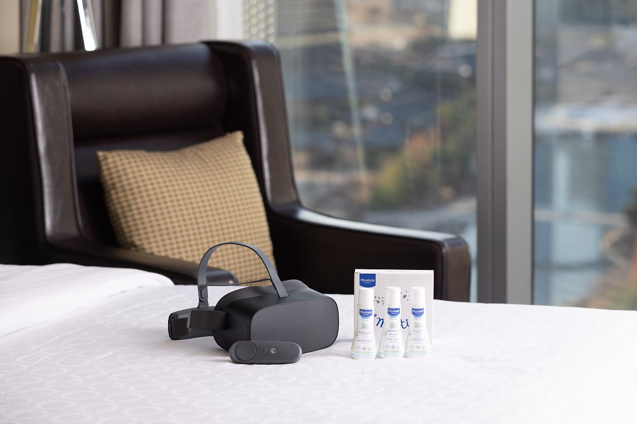 쉐라톤 그랜드 인천 호텔, 객실에서 메타버스 VR 즐기는 ‘윈터 원더스’ 패키지 출시.jpg