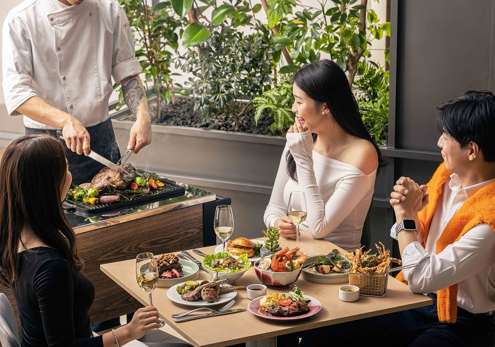 15. [안다즈 서울 강남] 페스티브 위켄드 브런치 뷔페 선보여.jpg