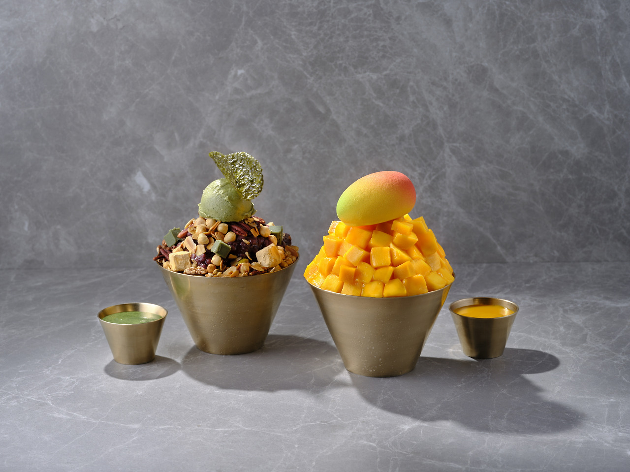 1. 인터컨티넨탈 파르나스 ‘제주 애플망고 빙수’ 및 ‘시그니처 쑥 빙수’.jpg