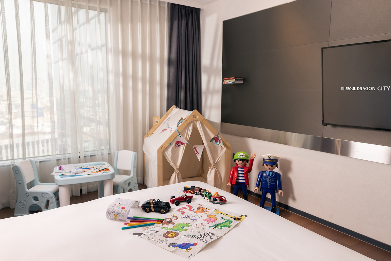 [서울드래곤시티] 참고이미지 1_호텔 서울드래곤시티_ 아이에게 특별한 추억 선물하는 '위드 마이 키즈' 패키지 출시.jpg