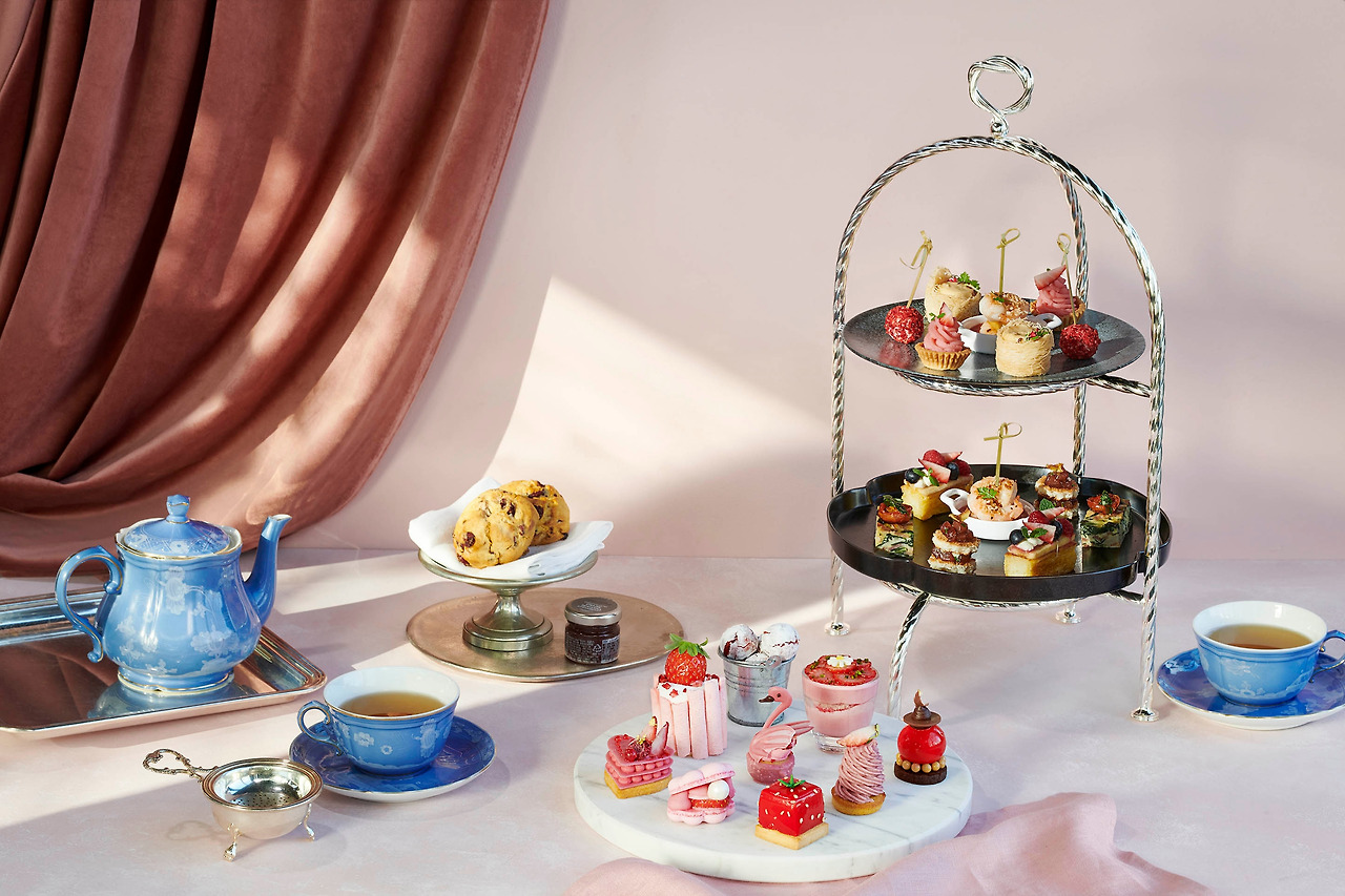 1. [JW 메리어트 호텔 서울] 폴링 인 러브 위드 스트로베리 애프터눈 티 세트.jpg