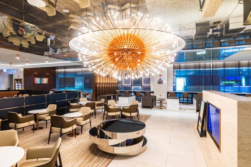 [사진자료] 시설 업그레이드와 좌석 확대로 한층 진화된 프리미엄 공항 서비스를 선사할 ‘마티나 골드’ 라운지 (1).jpg