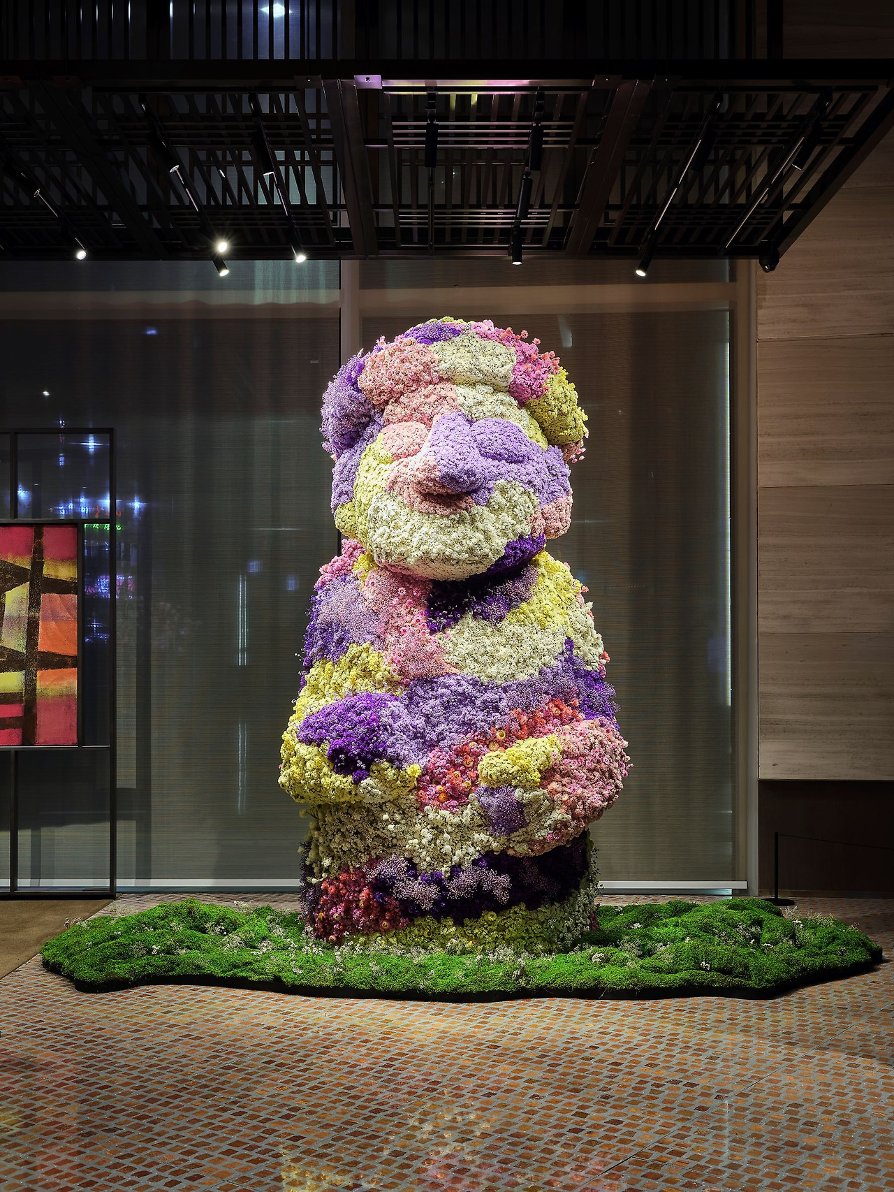 [첨부사진]제주 드림타워 복합리조트_1만 송이 생화로 만든 꽃하르방 포토존으로 인기 4.jpg