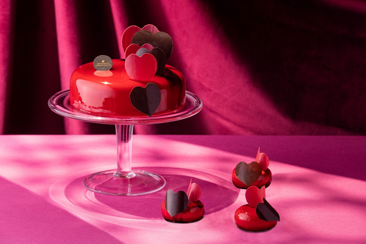 JW 메리어트 동대문_ESFAHAN CAKE.jpg